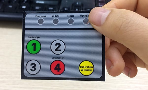 In tem nhựa nút nổi giá rẻ nhất 5